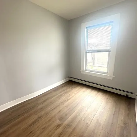 Image 3 - 249 Griffith Street, Jersey City, NJ 07307, USA - Apartment for rent