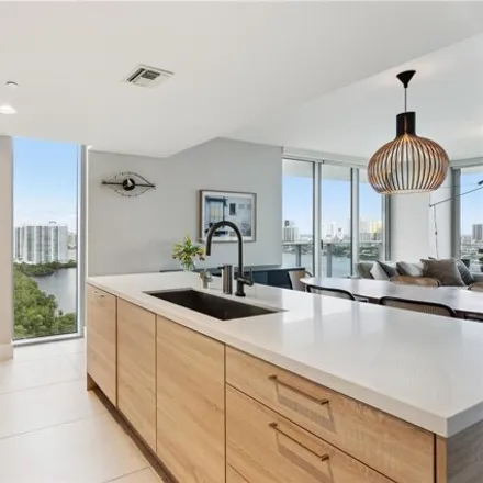 Image 6 - Northeast 165th Terrace, North Miami Beach, FL 33160, USA - Condo for rent