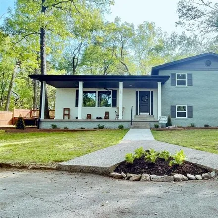Buy this 4 bed house on 623 Proctor Trail in Plum Springs, Warren County