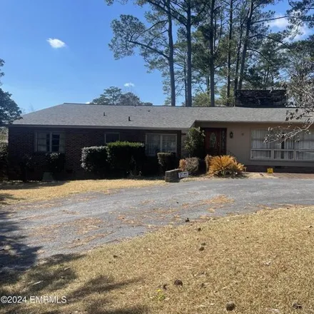 Buy this 6 bed house on 3437 18th Avenue in Meridian, MS 39305