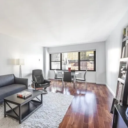 Image 1 - 1 Lincoln Plaza, 1 West 64th Street, New York, NY 10023, USA - Condo for sale
