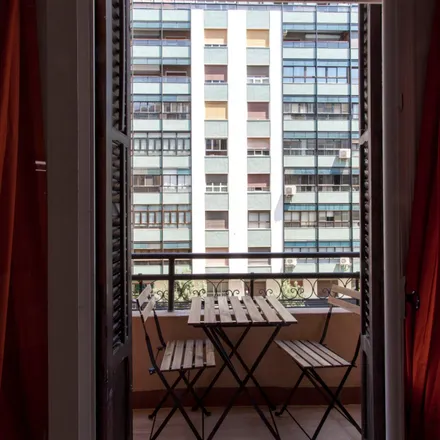 Image 4 - Carrer del Pintor Benedito, 7, 46007 Valencia, Spain - Room for rent