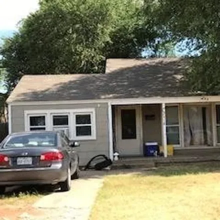 Buy this 3 bed house on 2418 35th Street in Lubbock, TX 79412