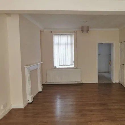 Image 5 - Pennant Street, Ebbw Vale, NP23 6PS, United Kingdom - Townhouse for rent