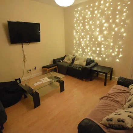 Image 1 - Mayville Avenue, Leeds, LS6 1NQ, United Kingdom - House for rent