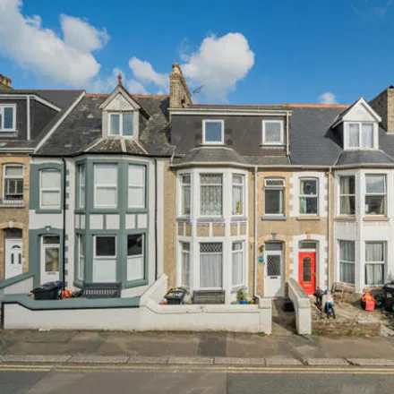 Buy this 8 bed townhouse on Hepworth Guest House in Edgcumbe Avenue, Porth