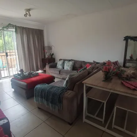 Rent this 2 bed townhouse on Dubloon Avenue in Wilgeheuwel, Roodepoort