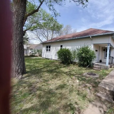 Buy this 3 bed house on 427 West 15th Street in Concordia, KS 66901