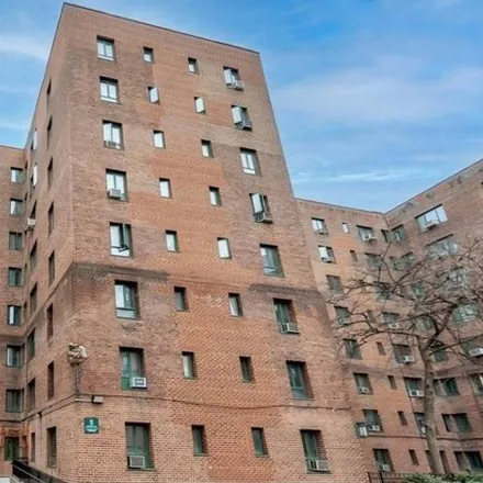 Buy this 1 bed condo on 11 Metropolitan Oval in New York, 10462