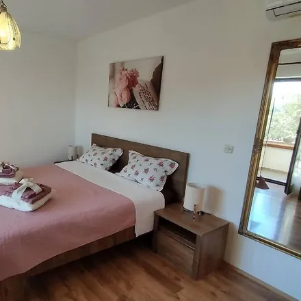 Image 3 - Grad Novigrad, Istria County, Croatia - Apartment for rent