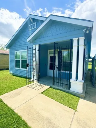 Buy this 3 bed house on 673 19th Street in Port Arthur, TX 77640