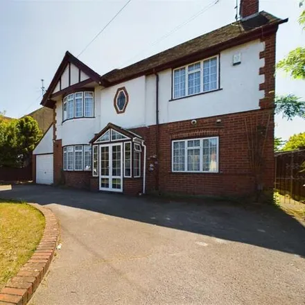 Buy this 5 bed house on 388 London Road in Reading, RG6 1BA