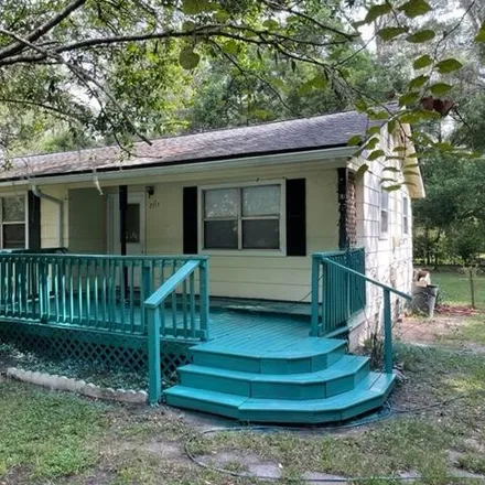 Rent this 3 bed house on 2118 Butler Avenue in Middleburg, Clay County