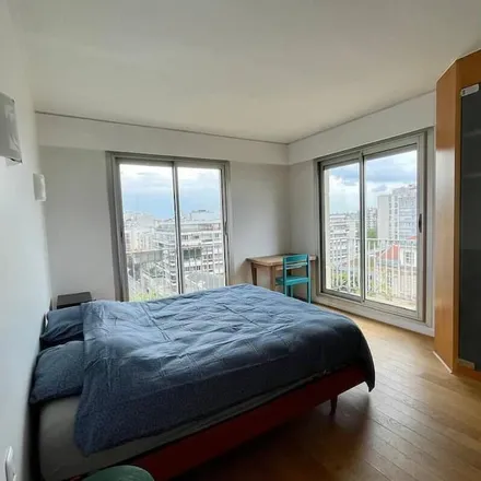 Rent this 2 bed apartment on 75020 Paris