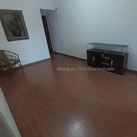 Buy this 3 bed apartment on Salão do Reino das Testemunhas de Jeová in Rua Doutor Constantino Paleta, Centro