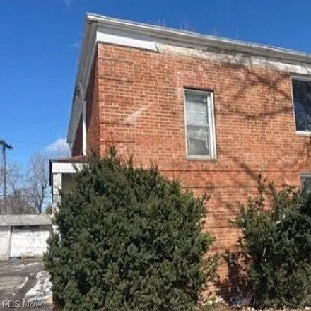 Buy this 4 bed house on 18463 Harvard Avenue East in Cleveland, OH 44122