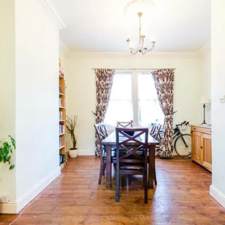 Image 3 - Clevedon House, 1a Tredegar Square, London, E3 5AD, United Kingdom - Apartment for rent