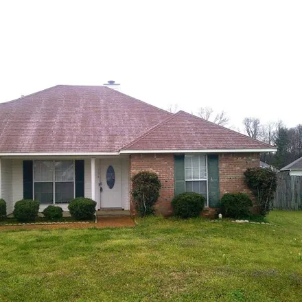 Rent this 3 bed house on 998 Mourning Dove Drive in Hinds County, MS 39272