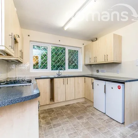 Rent this 4 bed house on 28 Strand Way in Reading, RG6 4BU