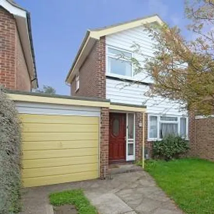 Rent this 3 bed house on Hamble Drive in Abingdon, OX14 3SS
