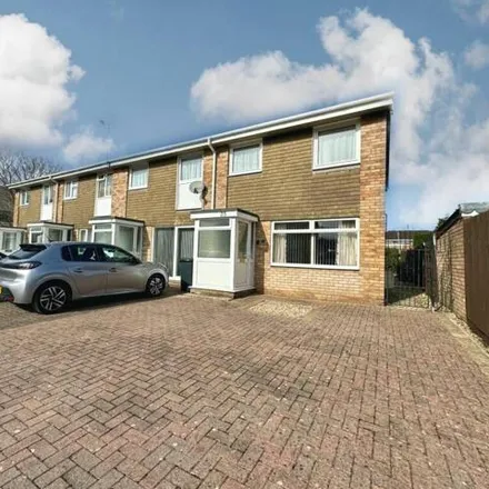 Buy this 3 bed house on Smitan Brook in Swindon, SN3 5BX