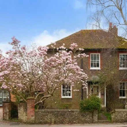 Buy this 5 bed house on Newbury in Berkshire, Berkshire