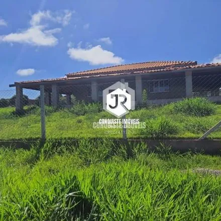 Buy this 2 bed house on Rua dos Eucaliptos in São José, Avaré - SP
