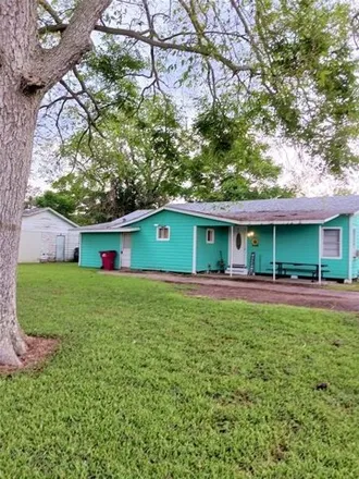 Rent this 3 bed house on 944 Atlantic Avenue in Boling, Wharton County
