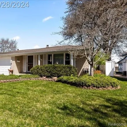 Image 3 - 2020 South Globe Street, Westland, MI 48186, USA - House for sale