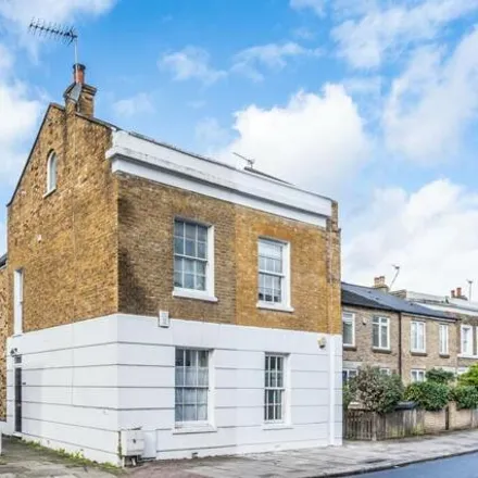 Image 2 - Bobbin Close, London, SW4 0HQ, United Kingdom - Duplex for sale