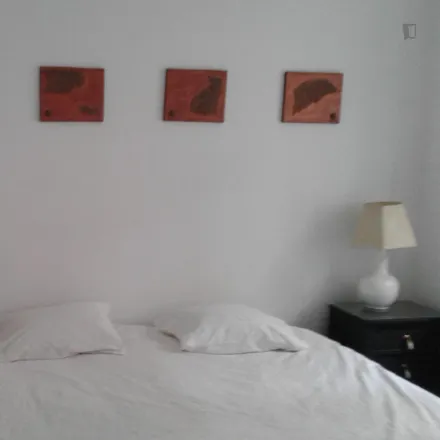 Rent this 1 bed apartment on Rua das Trinas 103 in Lisbon, Portugal