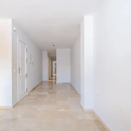Image 3 - Paseo de Blas Infante, 29720 Rincón de la Victoria, Spain - Apartment for rent