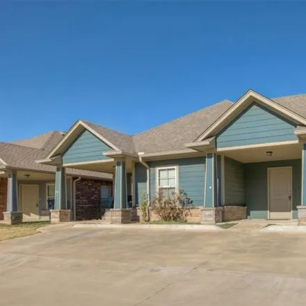 Buy this 1 bed townhouse on 1027 Southwest 92nd Street in Oklahoma City, OK 73139