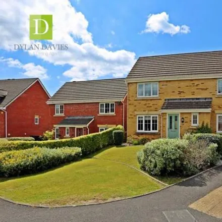 Buy this 4 bed house on Meadow Hill in Llantwit Fardre, CF38 1RX
