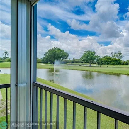 Buy this 2 bed condo on 9820 South Hollybrook Lake Drive in Pembroke Pines, FL 33025