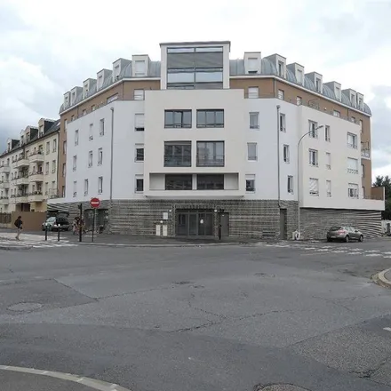 Rent this 1 bed apartment on 7 Place de l'Hôtel de Ville in 77100 Meaux, France