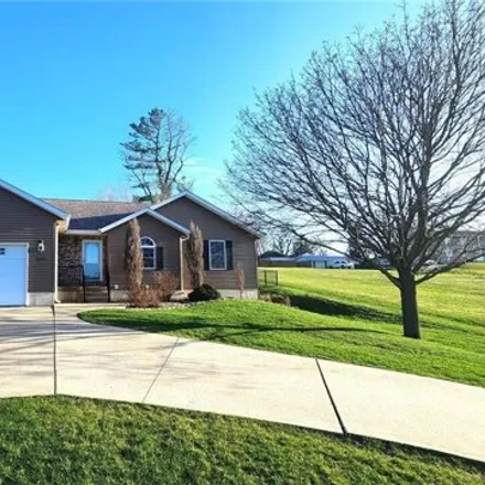 Buy this 3 bed house on 200 North Pine Street in Monticello, IA 52310