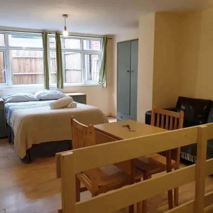 Rent this 1 bed apartment on St Pauls Avenue in Willesden Green, London