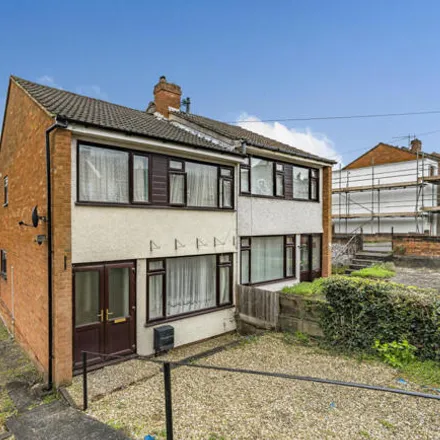 Buy this 3 bed duplex on 62 Air Balloon Road in Bristol, BS5 8LE