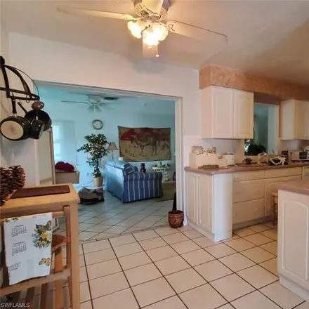 Image 4 - 1332 Macombo Rd, Fort Myers, Florida, 33919 - House for sale