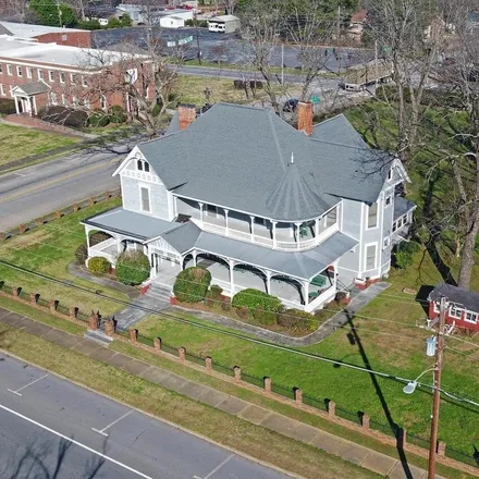 Buy this 6 bed house on 163 East Howell Street in Hartwell, Hart County