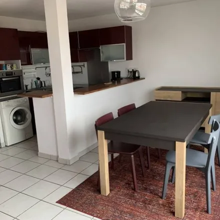 Rent this 3 bed apartment on 27 Rue de Leybardie in 33300 Bordeaux, France
