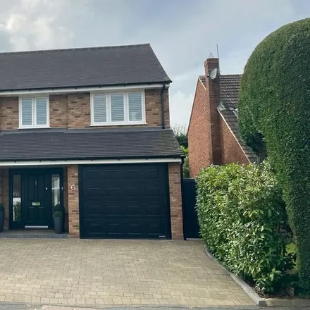Rent this 4 bed house on Brookside Crescent in Cuffley, EN6 4QN
