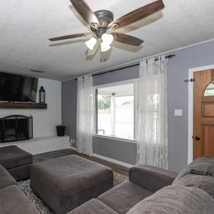 Image 7 - 405 South Williston Street, White Deer, Carson County, TX 79097, USA - House for sale