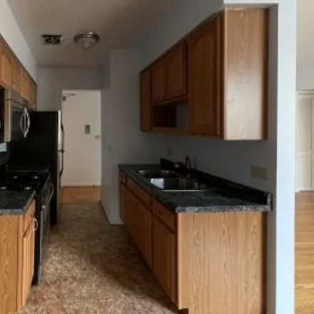 Rent this 1 bed apartment on #505,1060 West Hollywood Avenue in Magnolia Glen, Chicago