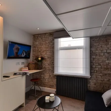 Image 2 - Dene Mansions, Kingdon Road, London, NW6 1QU, United Kingdom - Apartment for rent