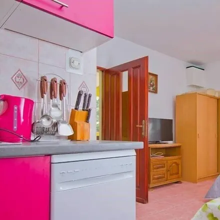 Image 3 - 22236 Grad Šibenik, Croatia - Apartment for rent