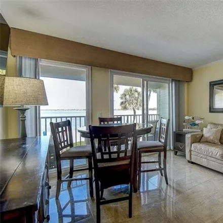 Image 3 - Sailport Waterfront Suites, 2506 North Rocky Point Drive, Tampa, FL 33607, USA - Condo for sale
