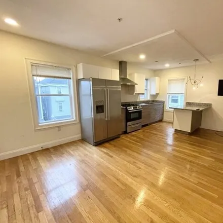 Image 4 - 128 Hillside Street, Boston, MA 02120, USA - Apartment for rent