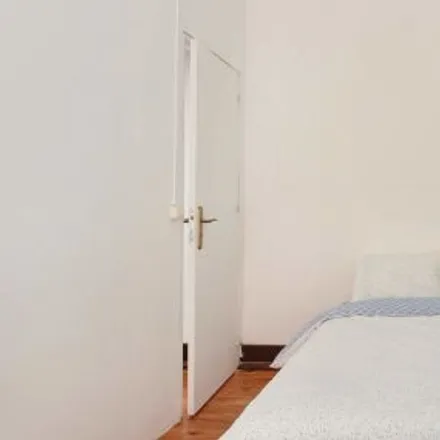 Rent this 3 bed room on Dejavu Plaza in Praça do Duque de Saldanha, 1000-093 Lisbon